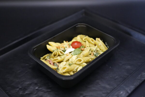 Pasta pesto tomaat mozarella